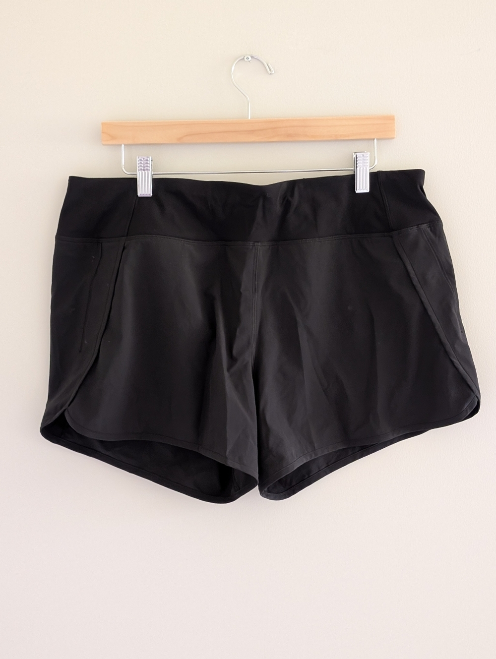 CRZ YOGA Black Women's Athletic Shorts with Wide Waistband
